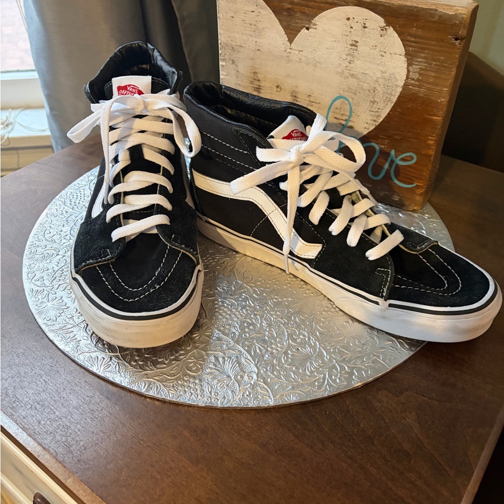 Vans Black and White High-Top Sneakers Size: 7.5